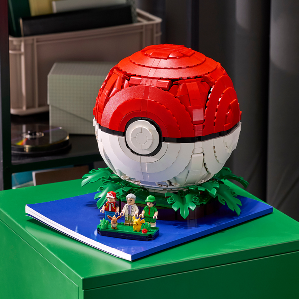 LEGO Pokémon : la Poké Ball géante et Red grand format complètent la gamme de l'été 2026